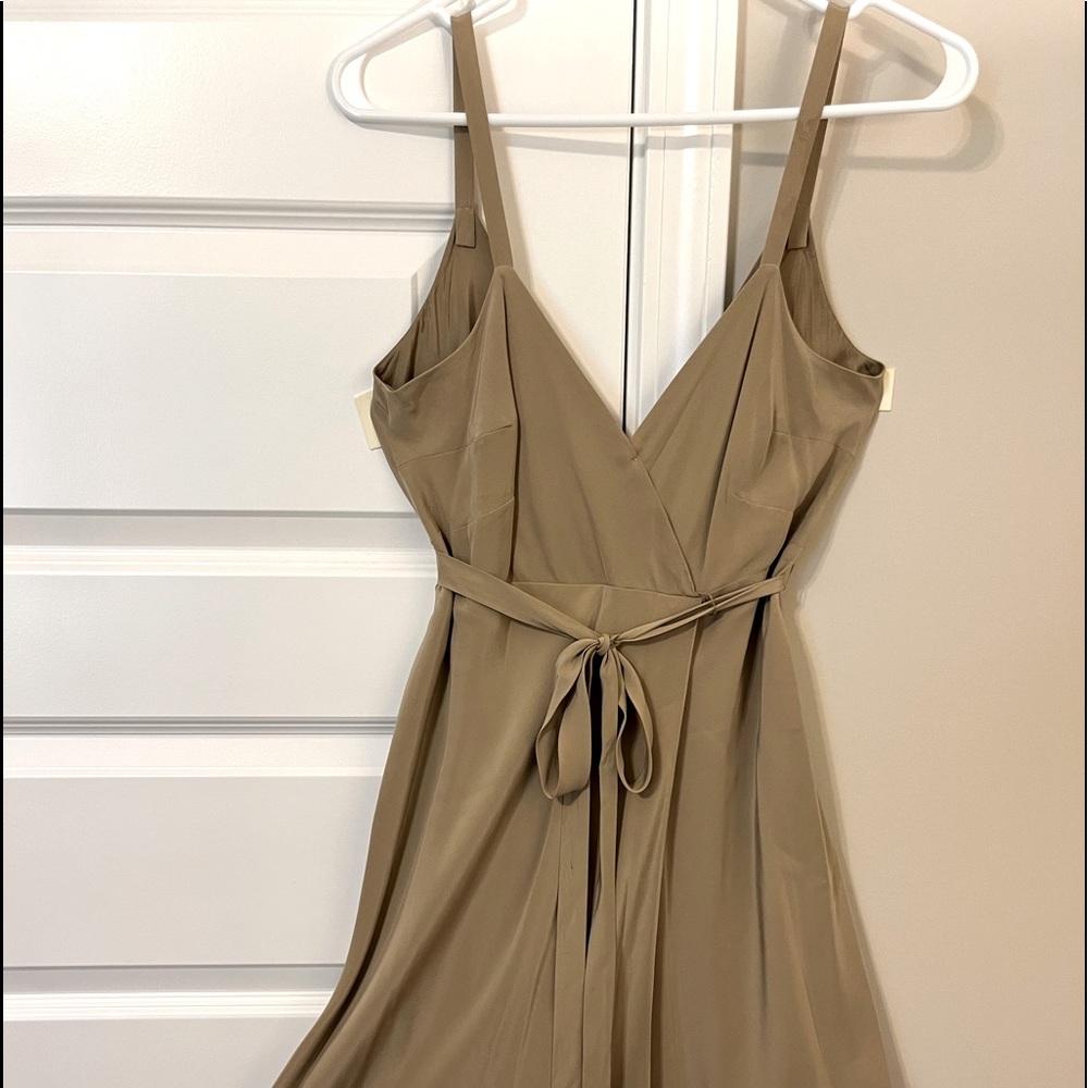 Banana republic Size 8 silk dark khaki beautiful dress
